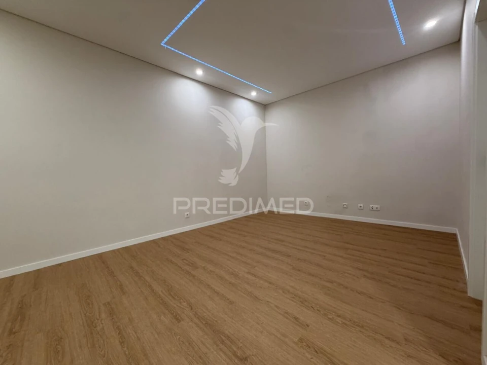 Apartamento T1 para Venda em Palmela Foto 27