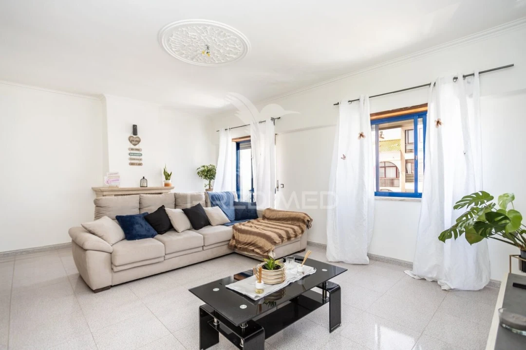 Apartamento T2 para Venda em Amora Foto 8