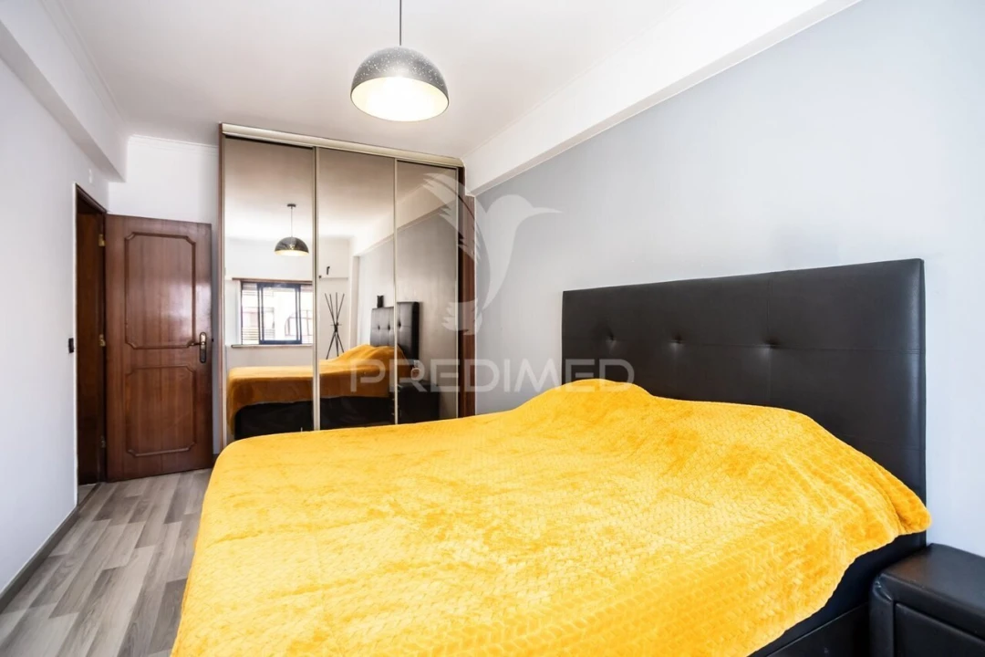 Apartamento T2 para Venda em Amora Foto 24