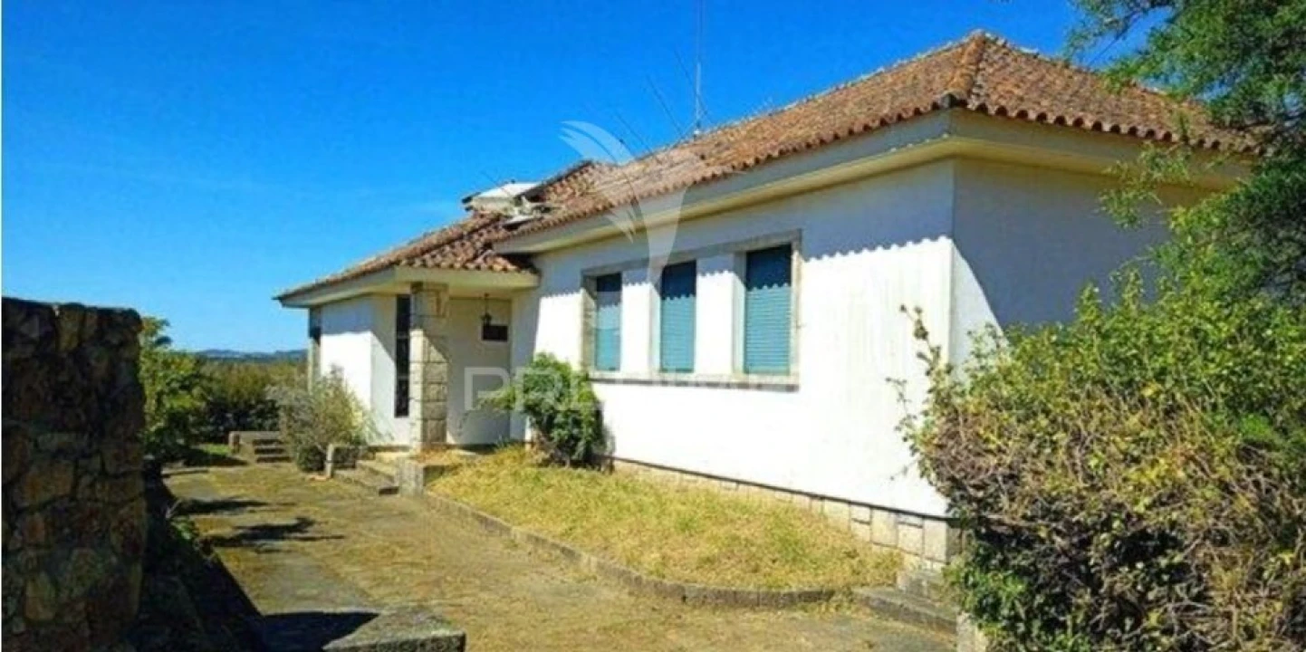 Moradia T6 para Venda em Pedrogão Pequeno Foto 1