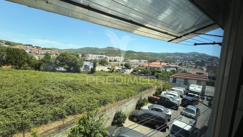 Apartamento T3 para Venda em Peso da Régua e Godim