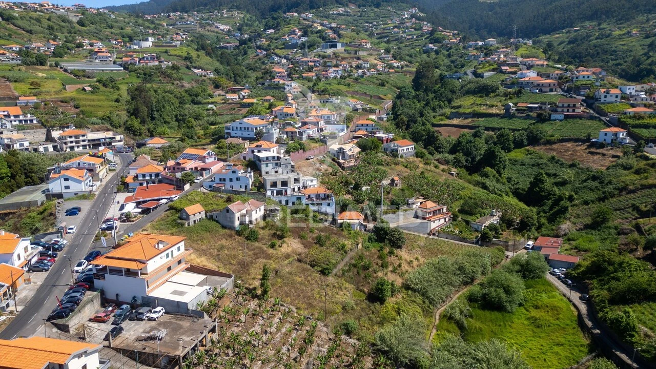 Terreno para Venda em Canhas Foto 11