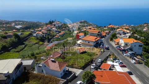 Terreno para Venda em Canhas
