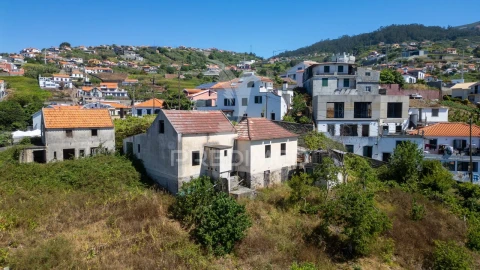 Terreno para Venda em Canhas