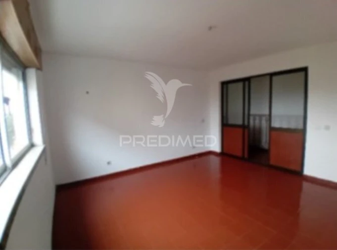 Apartamento T3 para Venda em Casal de Cambra Foto 4