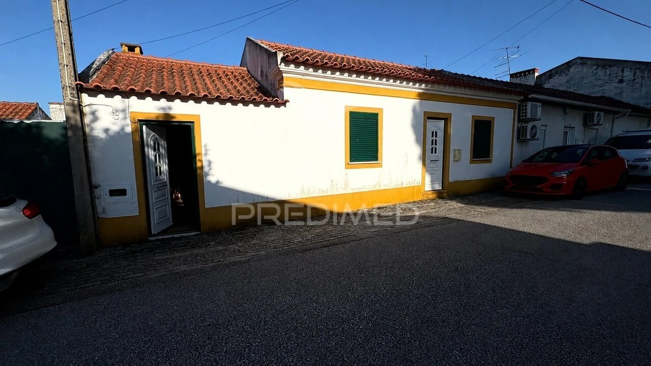 Moradia T2 para Venda em Santa Margarida da Coutada Foto 1