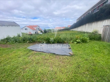 Terreno para Venda em Calheta