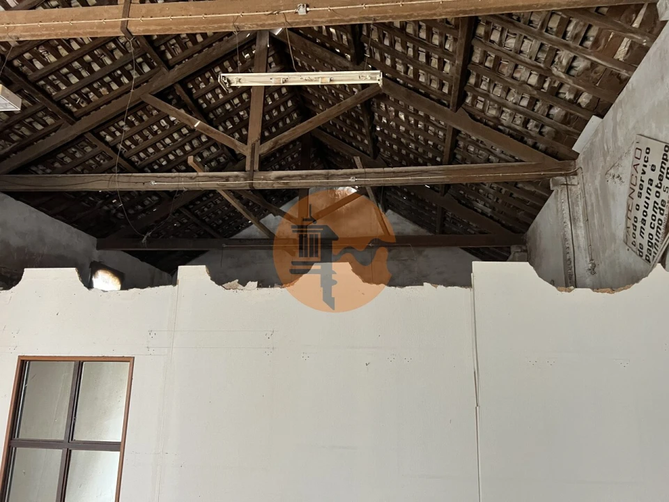 Armazém para Venda em Olhão Foto 7