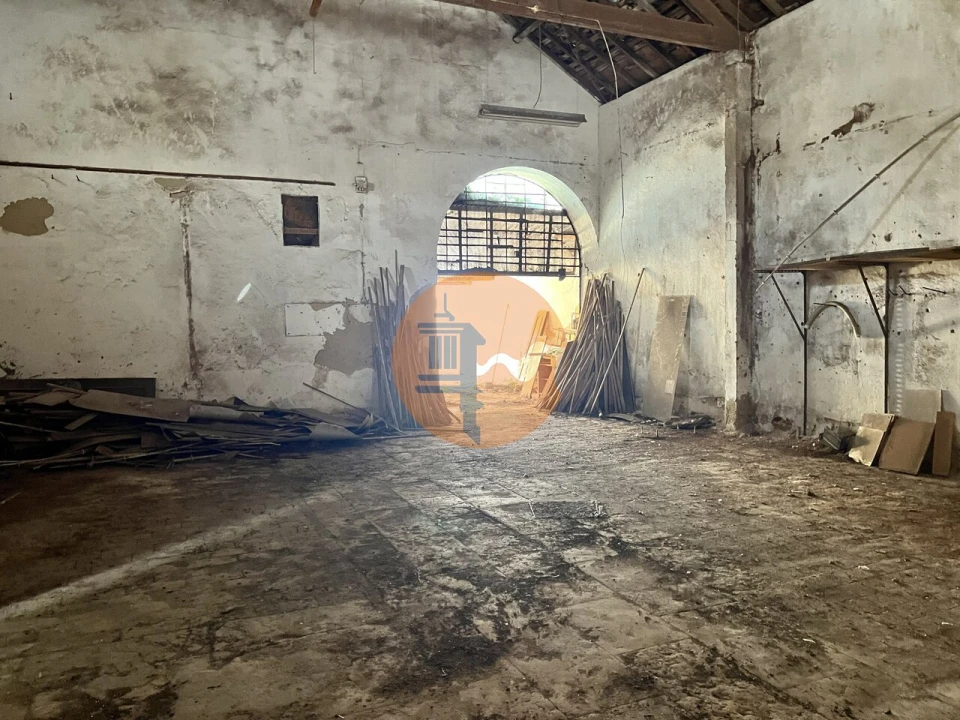 Armazém para Venda em Olhão Foto 12
