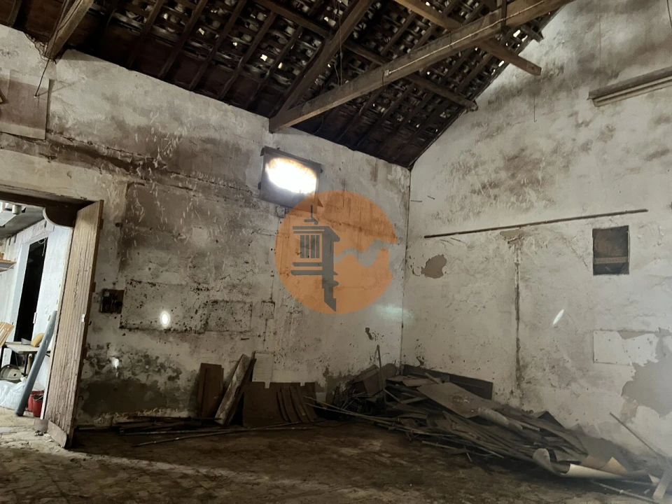 Armazém para Venda em Olhão Foto 14