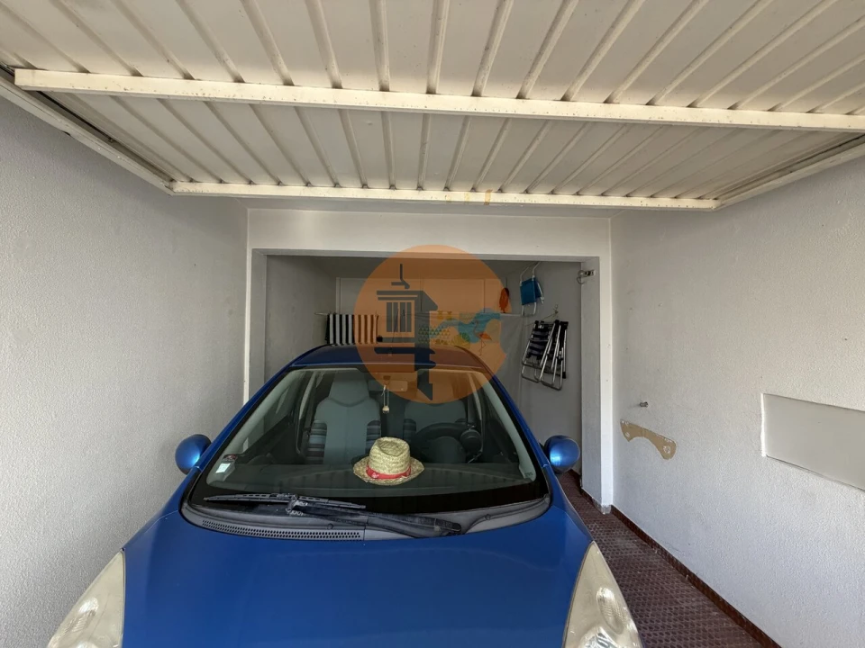 Garagem para Venda em Monte Gordo Foto 2