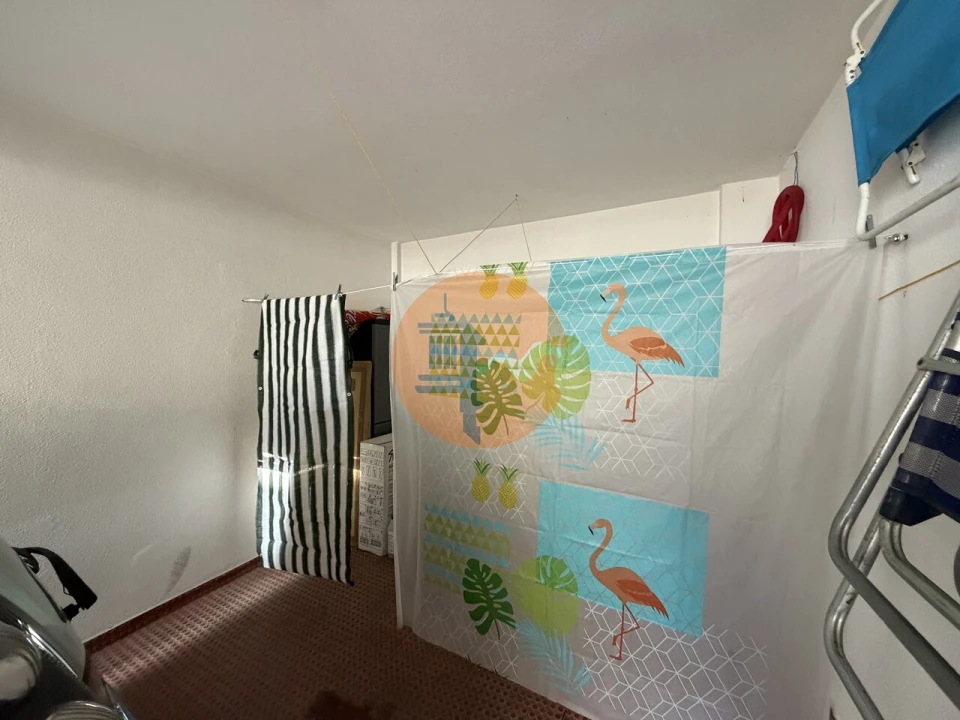 Garagem para Venda em Monte Gordo Foto 3