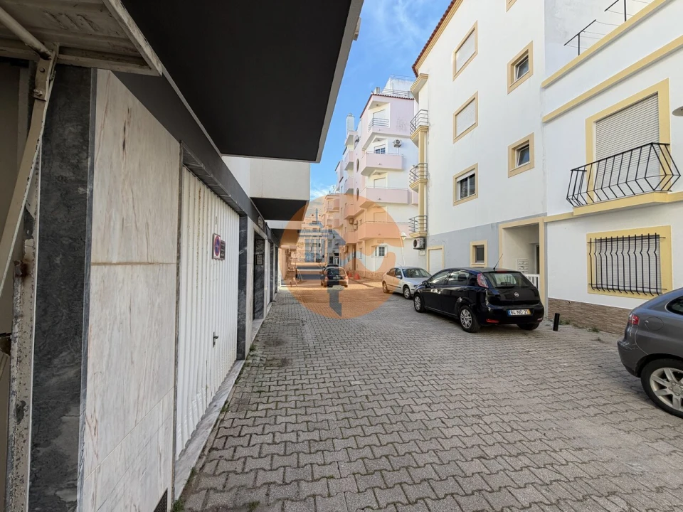 Garagem para Venda em Monte Gordo Foto 7