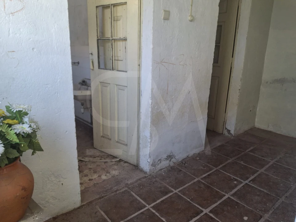 Moradia T1 para Venda em São João Baptista Foto 1
