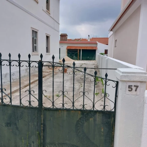 Moradia T1 para Venda em São João Baptista