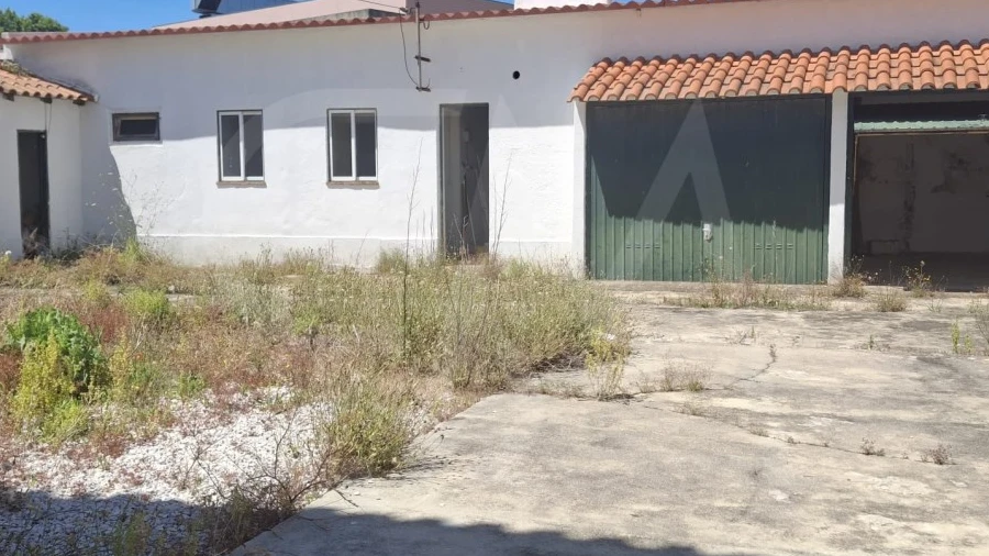Moradia T1 para Venda em São João Baptista