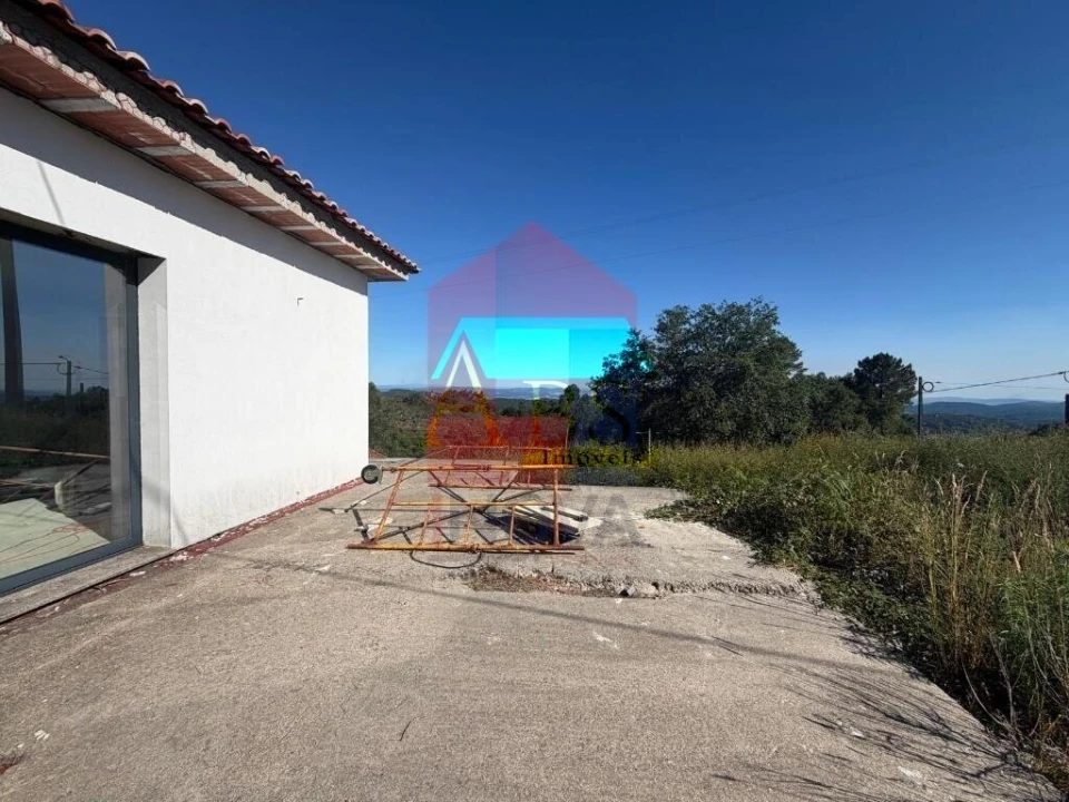 Moradia T4 para Venda em Ribeira do Neiva Foto 15