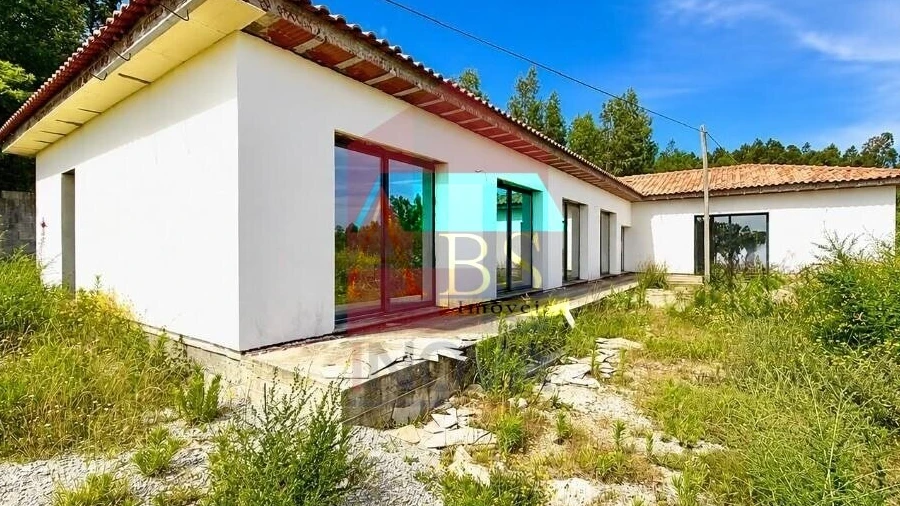 Moradia T4 para Venda em Ribeira do Neiva
