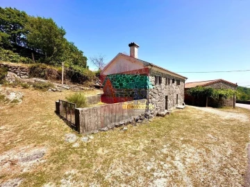 Moradia T2 para Venda em Chorense e Monte