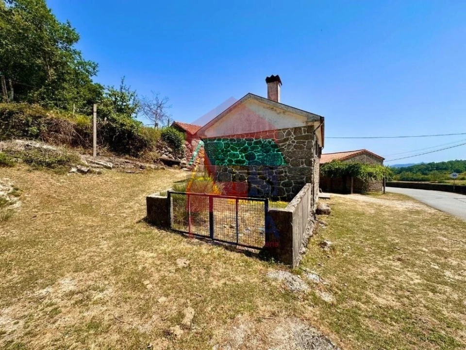 Moradia T2 para Venda em Chorense e Monte Foto 16