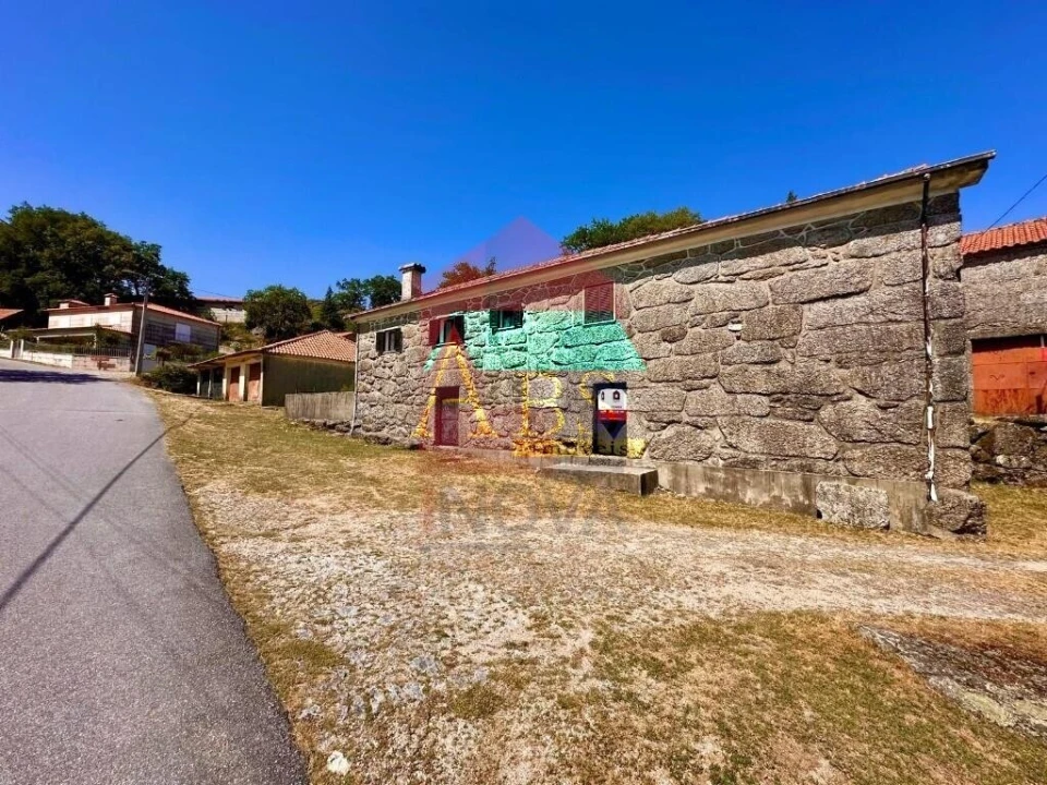 Moradia T2 para Venda em Chorense e Monte Foto 22