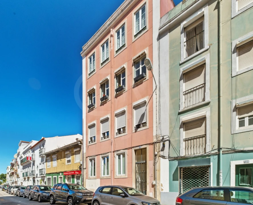 Apartamento T3 para Venda em Campo de Ourique Foto 2