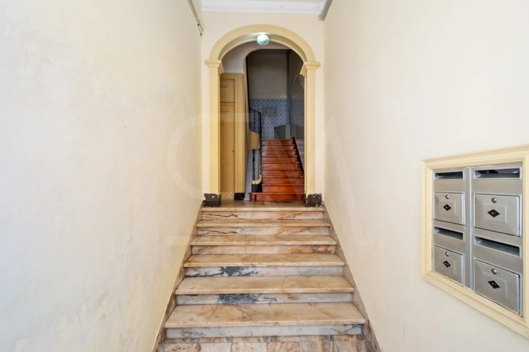 Apartamento T3 para Venda em Campo de Ourique Foto 3