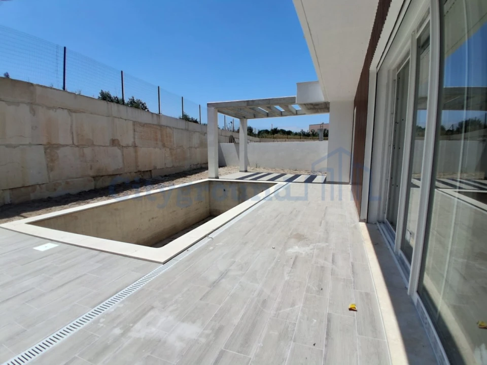 Moradia T4 para Venda em Santa Maria, São Pedro e Sobral da Lagoa Foto 23