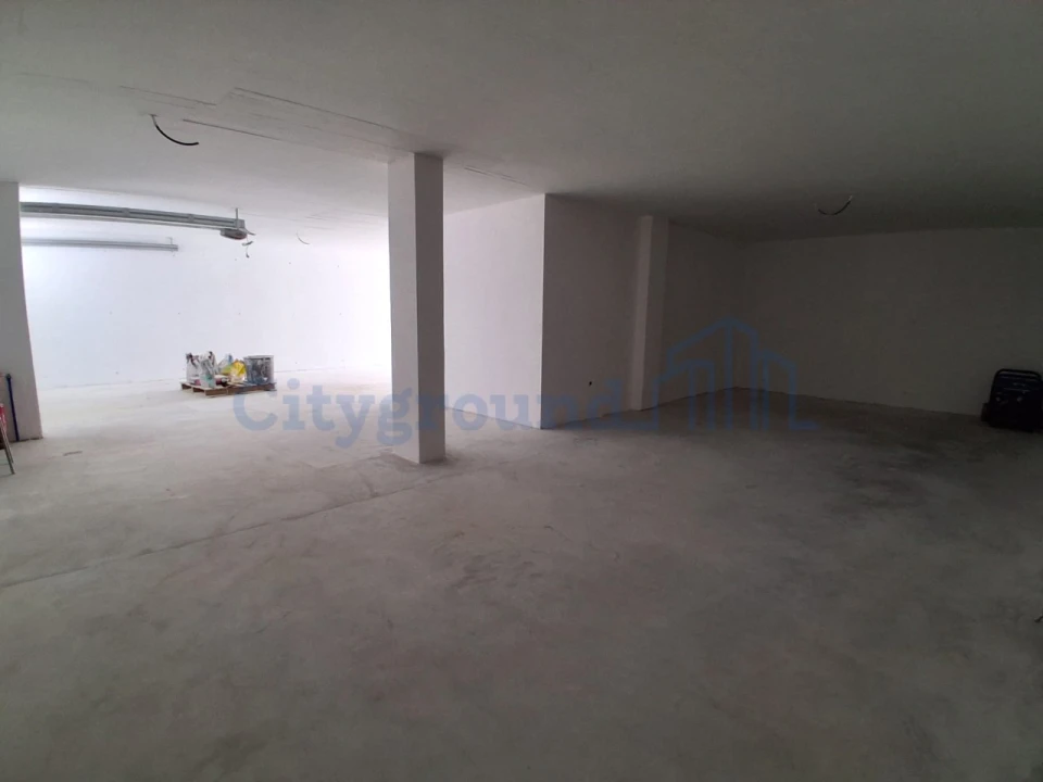 Moradia T4 para Venda em Santa Maria, São Pedro e Sobral da Lagoa Foto 25