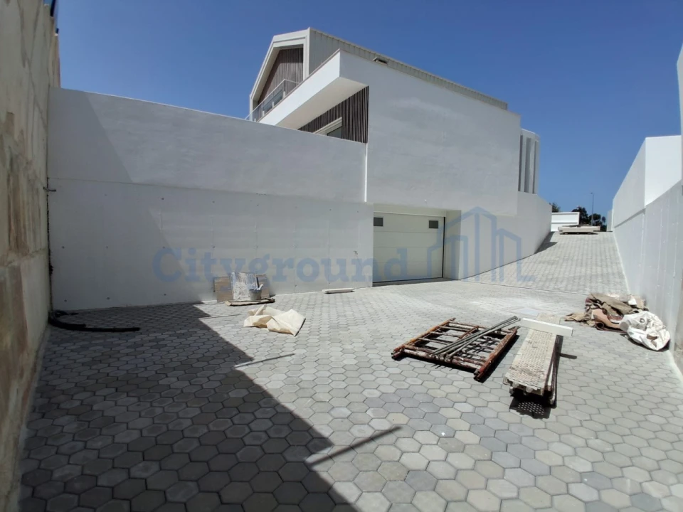 Moradia T4 para Venda em Santa Maria, São Pedro e Sobral da Lagoa Foto 37
