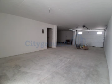 Moradia T4 para Venda em Santa Maria, São Pedro e Sobral da Lagoa