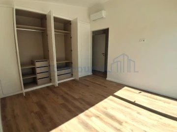Moradia T4 para Venda em Santa Maria, São Pedro e Sobral da Lagoa
