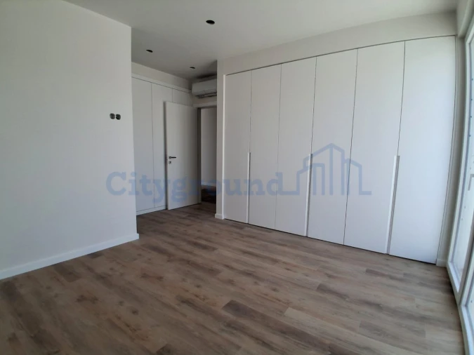 Moradia T4 para Venda em Santa Maria, São Pedro e Sobral da Lagoa Foto 18