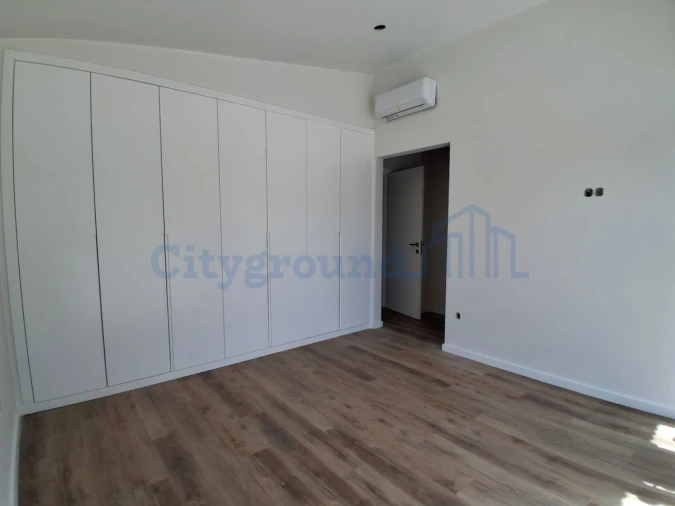 Moradia T4 para Venda em Santa Maria, São Pedro e Sobral da Lagoa Foto 30