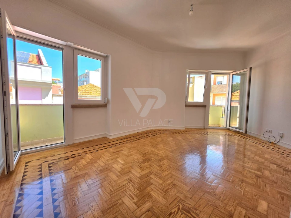 Apartamento T2 para Arrendamento em Campo de Ourique Foto 3