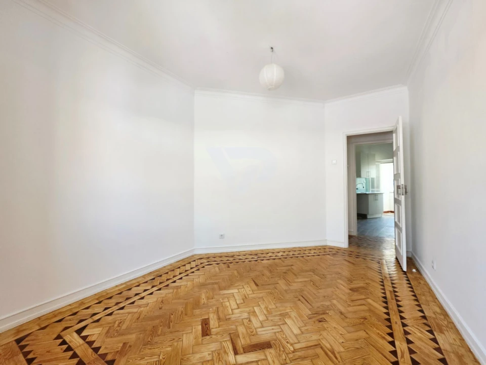 Apartamento T2 para Arrendamento em Campo de Ourique Foto 15