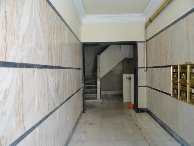 Apartamento T2 para Arrendamento em Campo de Ourique Foto 2