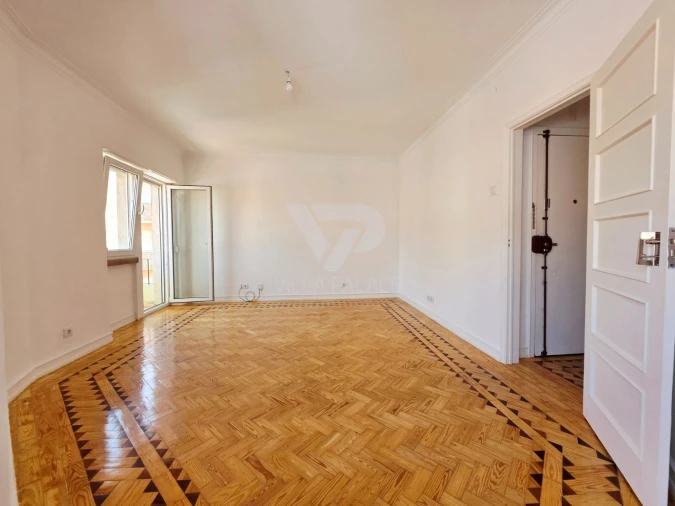 Apartamento T2 para Arrendamento em Campo de Ourique Foto 4