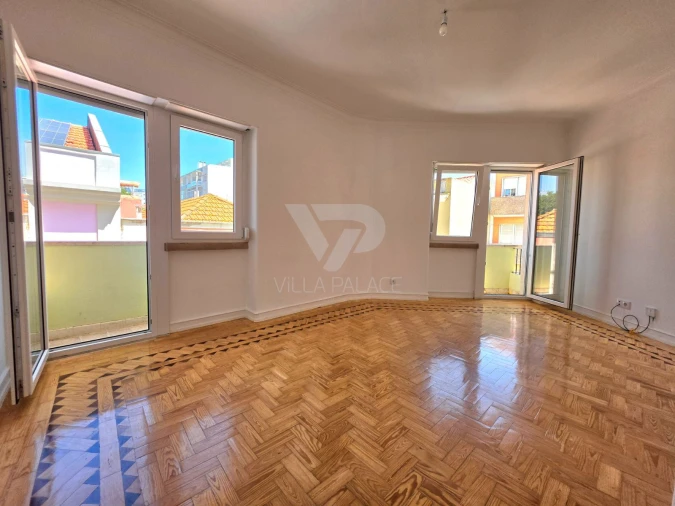 Apartamento T2 para Arrendamento em Campo de Ourique Foto 3