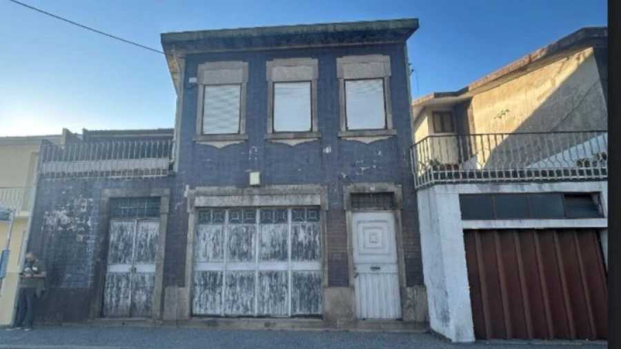 Prédio para Venda em Milheiros