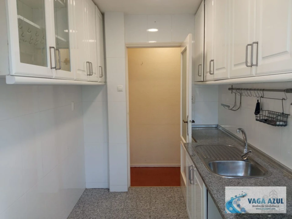 Apartamento T3 para Venda em Aldoar, Foz do Douro e Nevogilde Foto 1