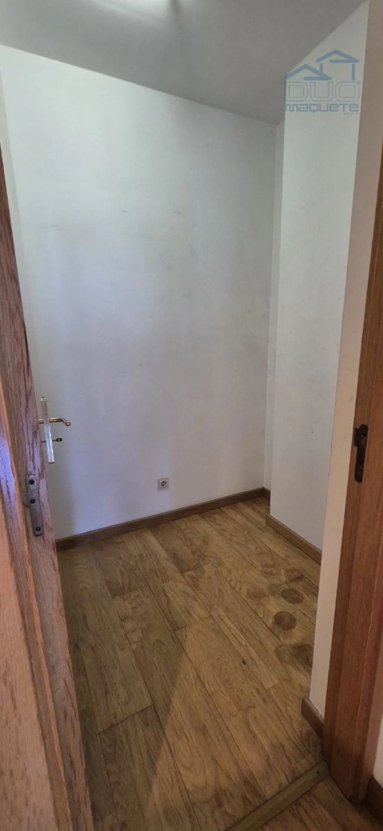 Apartamento T1 para Arrendamento em Moreira Foto 11