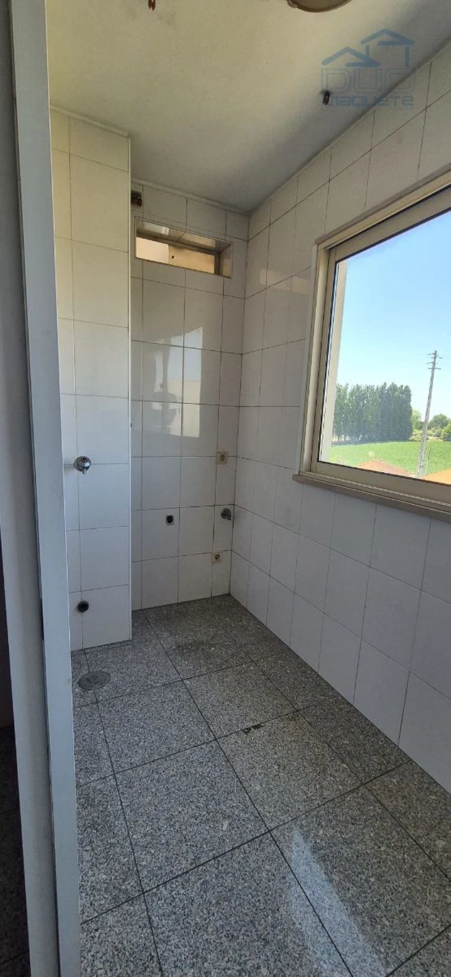 Apartamento T1 para Arrendamento em Moreira Foto 4