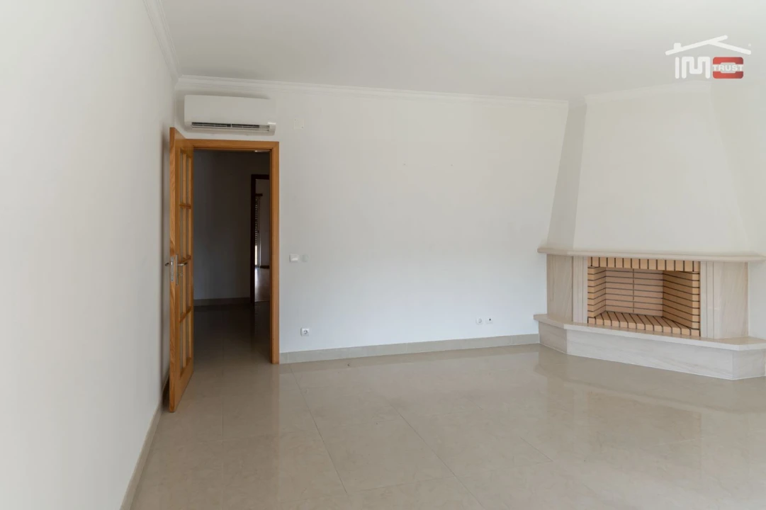 Apartamento T2 para Venda em Fatima Foto 7