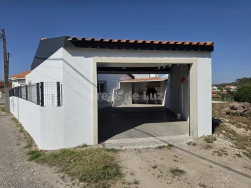 Moradia T2 para Venda em Santa Catarina da Serra e Chainça