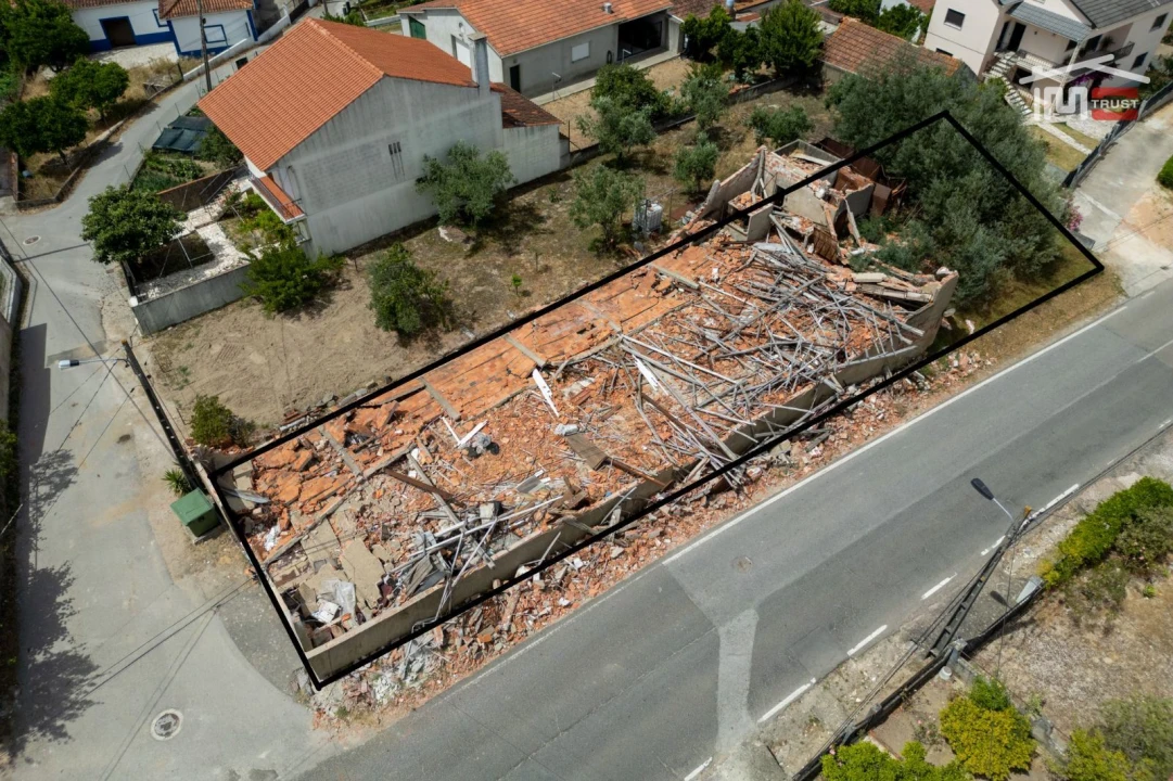 Armazém para Venda em Alburitel Foto 1