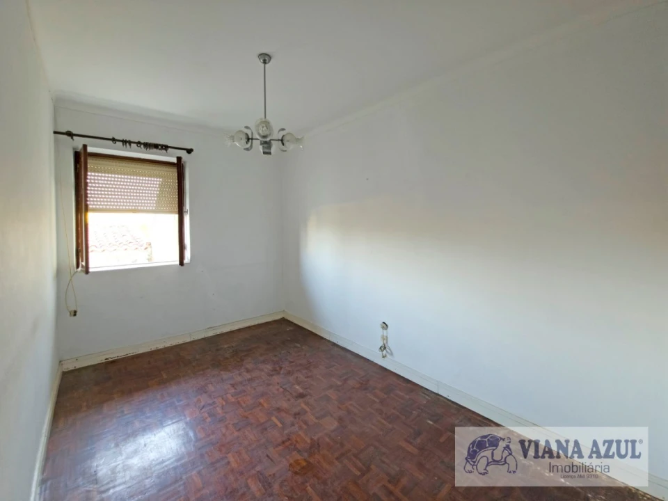 Moradia T3 para Venda em Darque Foto 12