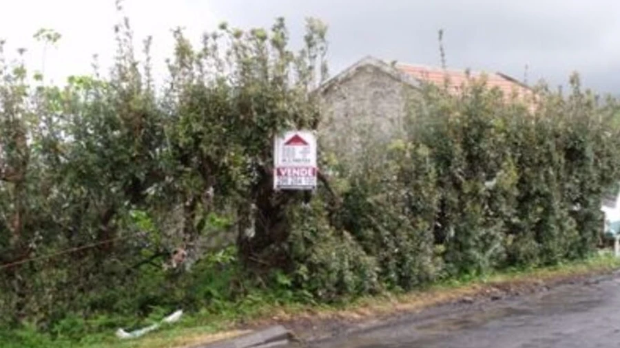 Terreno para Venda em Lomba da Maia