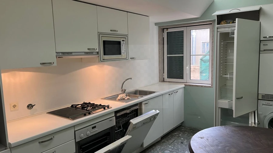 Apartamento T2 para Venda em Misericórdia Foto 5