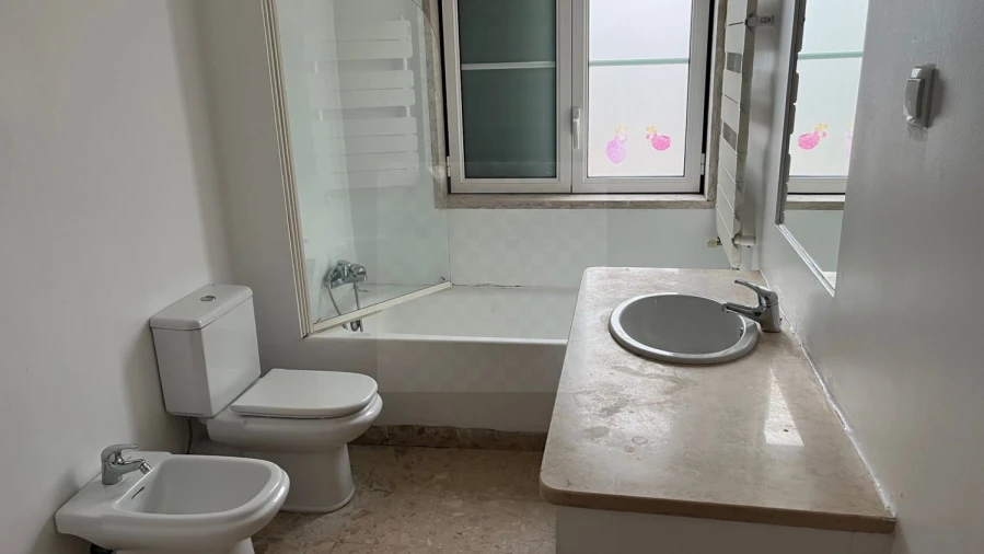 Apartamento T2 para Venda em Misericórdia Foto 11